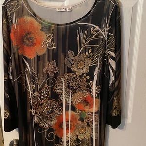 Cato floral tunic with 3/4 sleeves